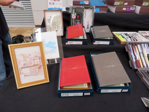 昭和２５年創業の静岡県にある文房具専門店四葉商会。システム手帳「アシュフォード・文具館四ッ葉Grooving　Galichat/グルービングガルーシャ」