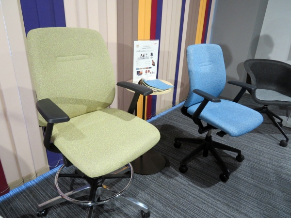 ワークチェアー「コストラ」　シルエットが際立つすっきりとした印象のワークチェア。分別・再生素材の利用を推進したエコロジカルな設計