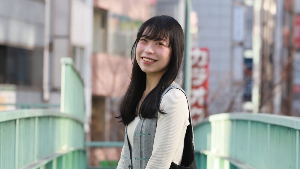 （1）エッセイスト古賀及子の、本にサインします会