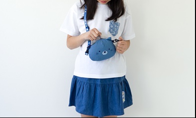 ■フェイスポシェット　2,640円（税込）