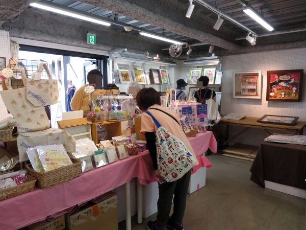 はんけしくんインストラクターによる、消しゴムはんこの展示・販売