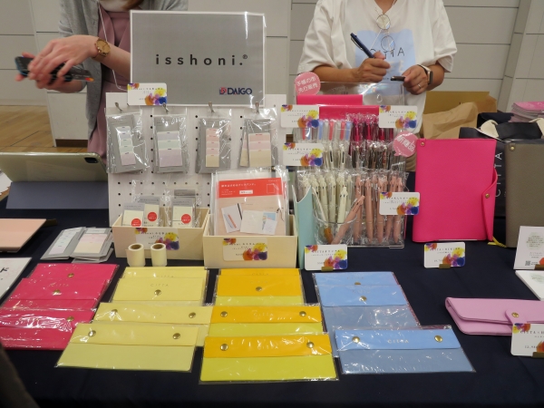 ダイゴーのステーショナリーブランドisshoni.シリーズ「カードポケットふせん」「やる事ふせん 」etc