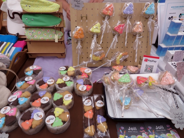 UnC「うんちまみれの物産展出張所」かわいい！アイシングクッキー