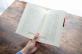 【読書用品】本を片手で読みやすくする補助道具「BOOK READING HOLDER」が新登場！
