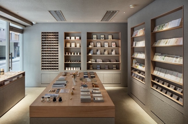 文具と紙ものの専門店「Paper Tree」「WACCA JAPAN」