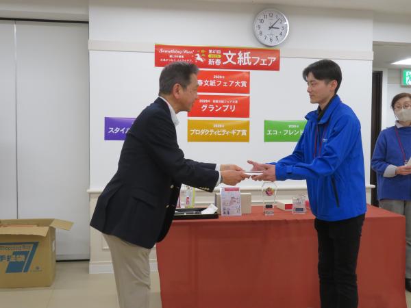 全項目総合ポイント  グランプリ「超強力マグネットフック トジティ」株式会社マグエックス　  投票数　41