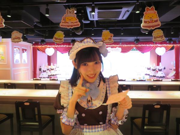 来店すると私担当のメイドさんが注文を聞きに来てくれ、ちょっとドキドキ。ドリンクをオーダーしました。