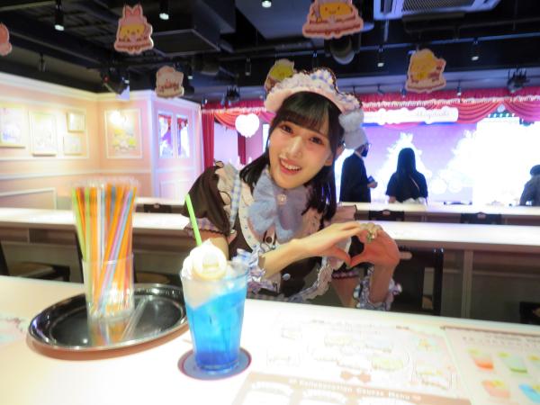 ドリンクに美味しくなるおまじまい「萌え萌えきゅん」♪ を 注入してもらいました！
