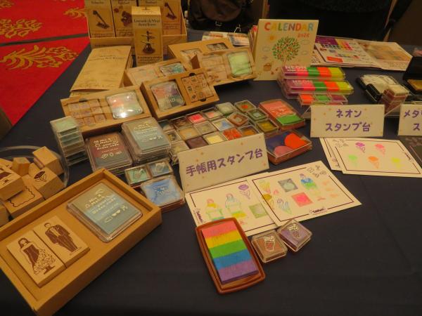 「WOODEN STAMP」は、色の組み合わせも自由に選べます。　笙傑有限公司